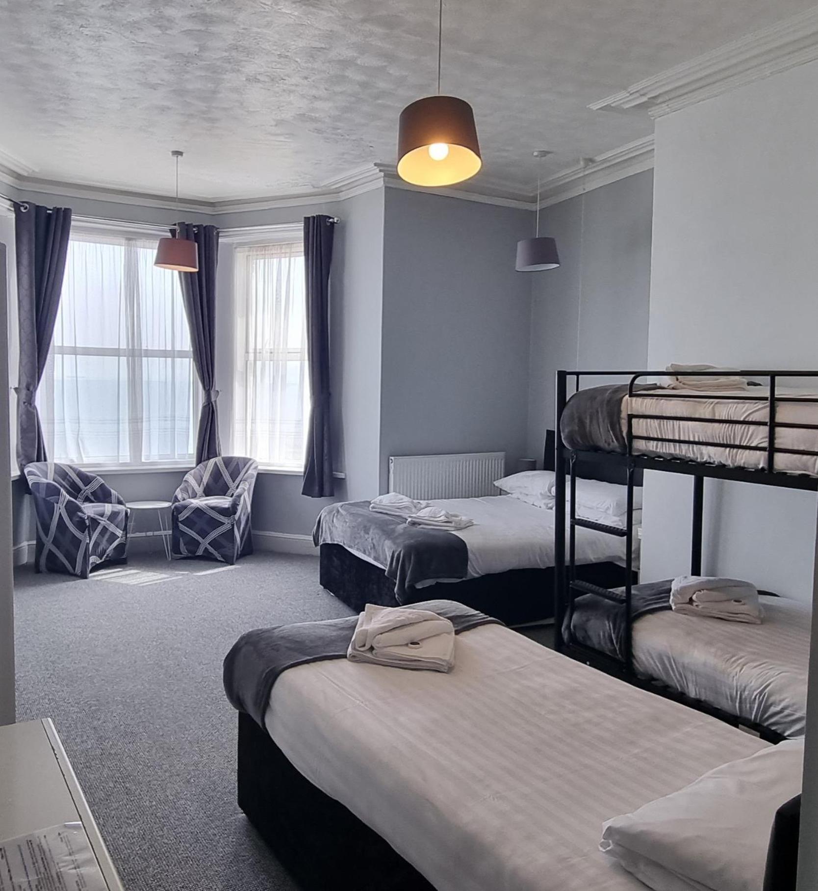 Royal Pier Hotel Sandown Exterior photo